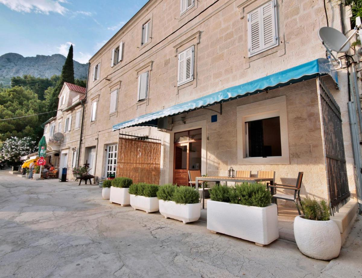 Apartment Žara 2 with Boat Place - Housity