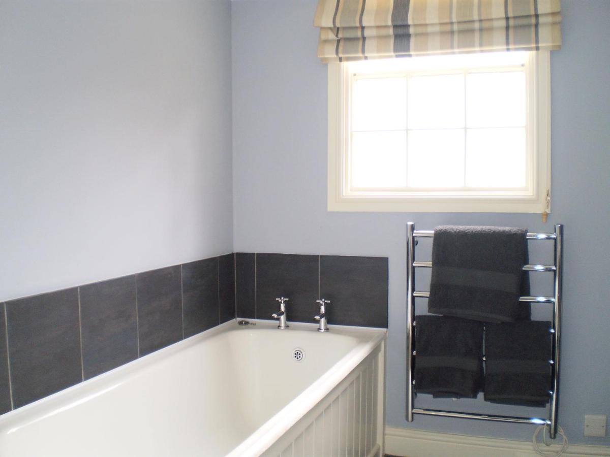 Duken Courtyard Cottage - Housity