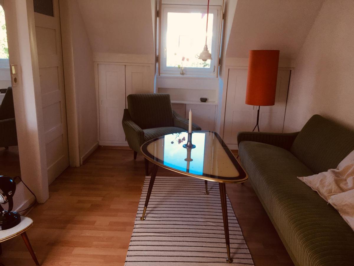 Vintage-Mansarde über wilden Gärten - Housity