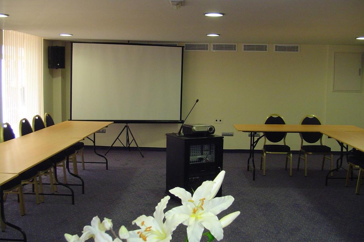Zona business o sala de conferencias en Hotel Hispania