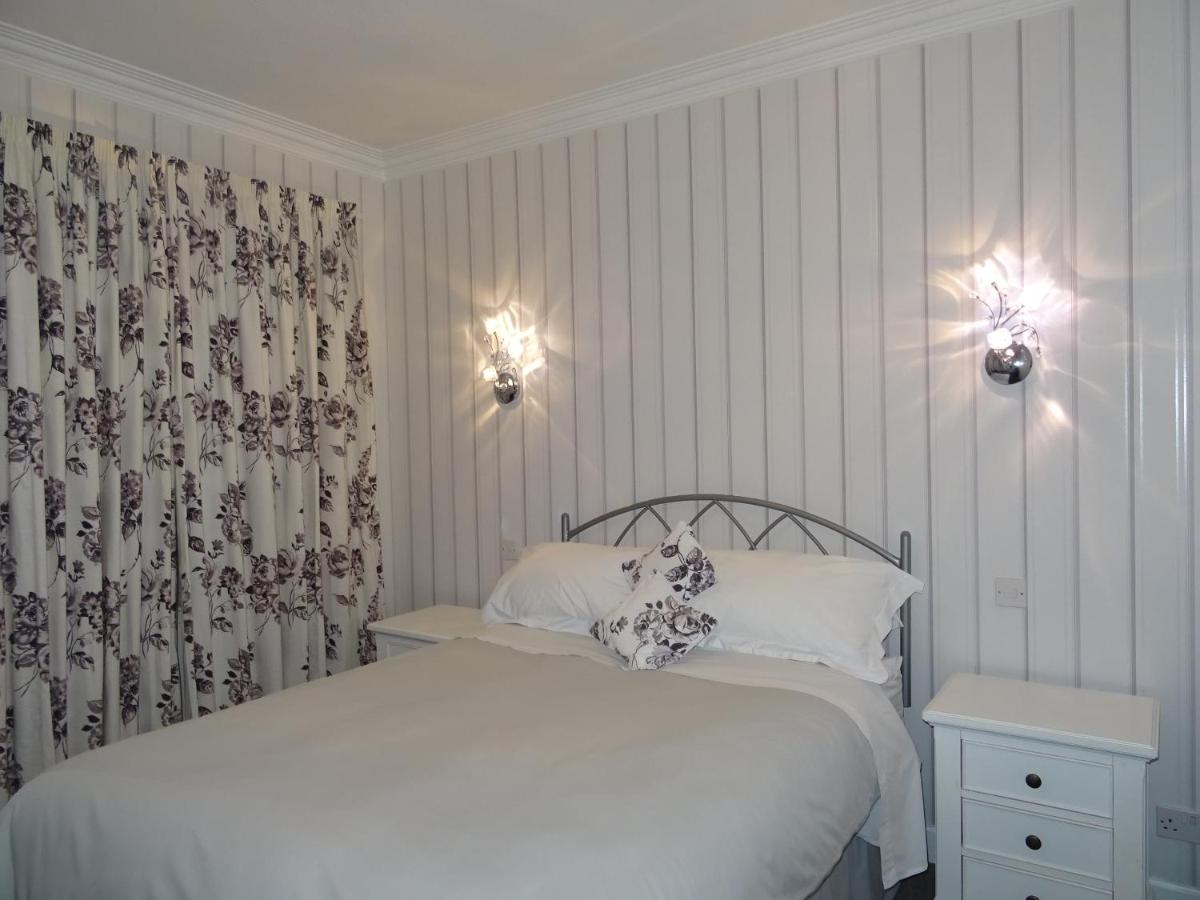 Adam Guest House - Housity