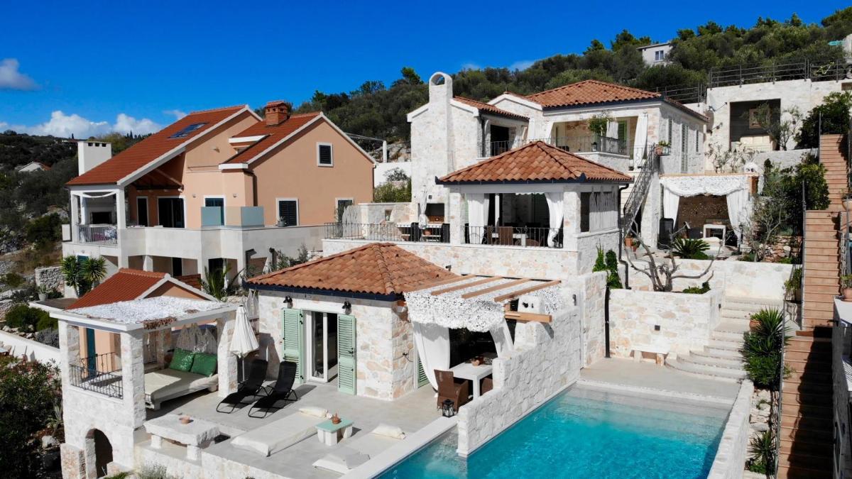Villa Kamen Green - Housity