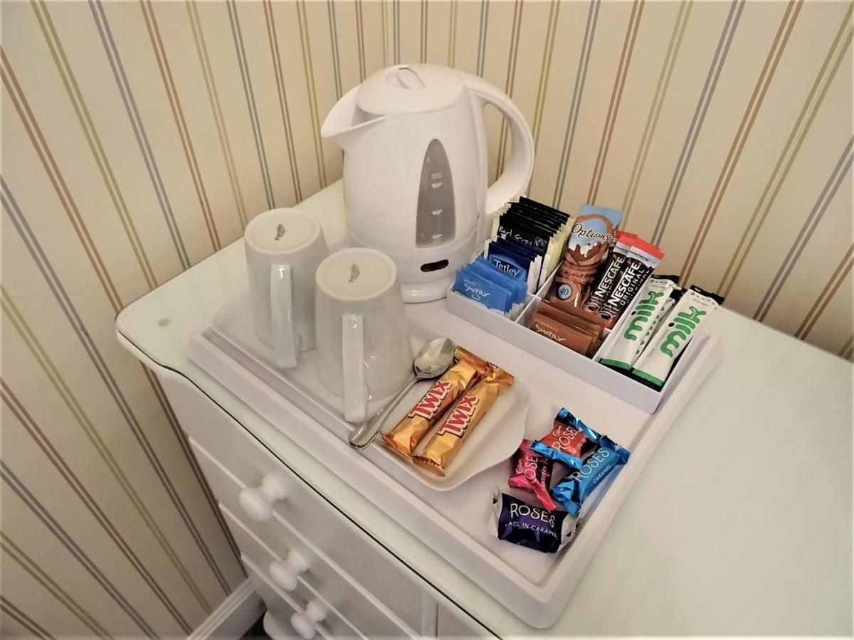 Adam Guest House - Housity