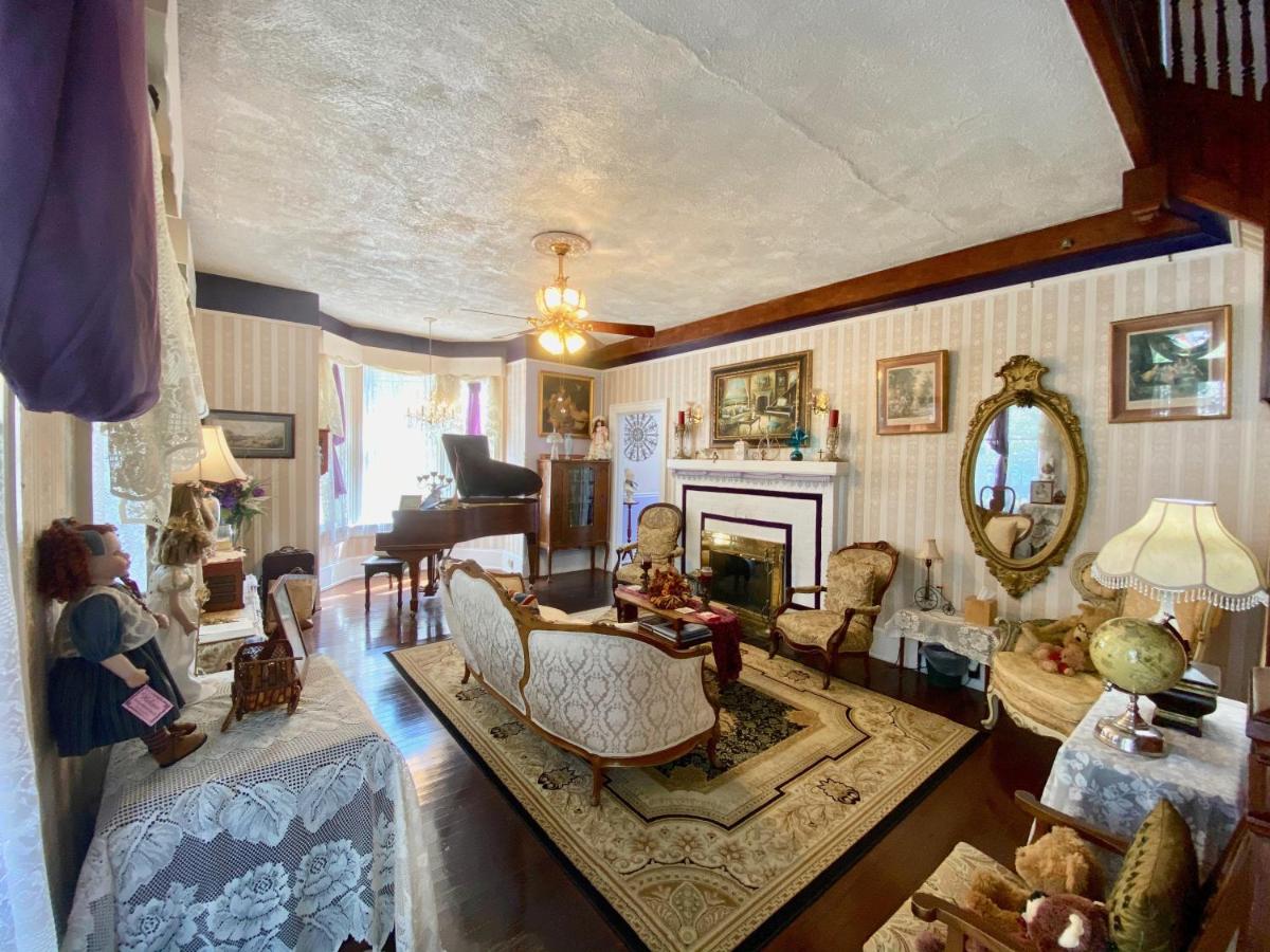 Penny Farthing Inn - Housity