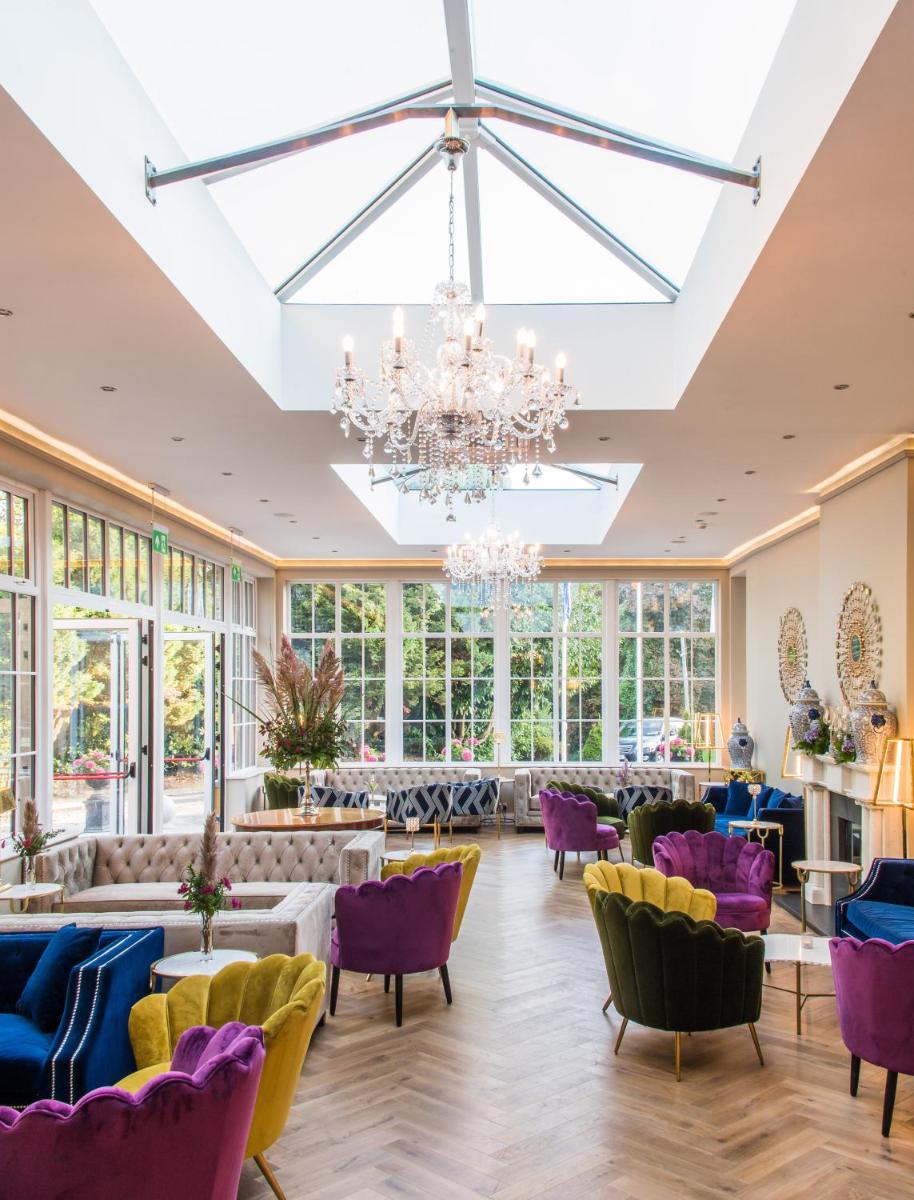 Cork's Vienna Woods Hotel & Villas - Housity