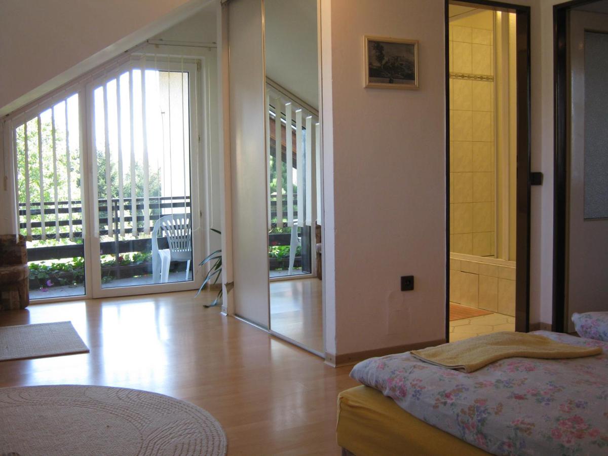 Privat Apartma Ulrych - Housity