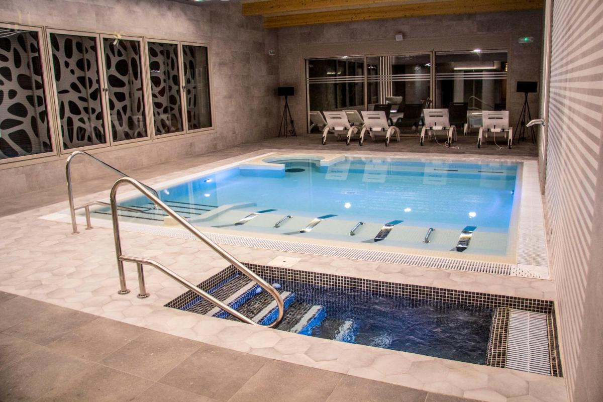 Piscina en o cerca de Hotel Spa Tudanca Aranda