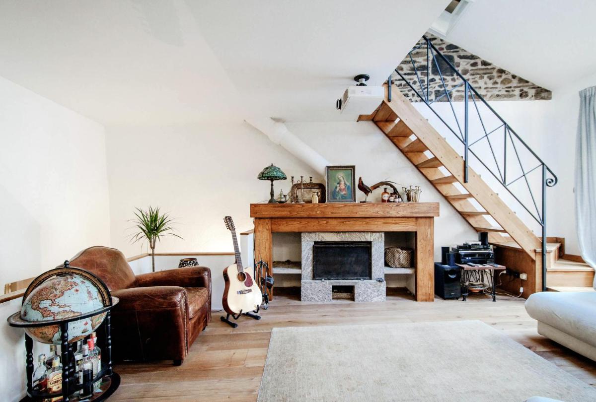 House Of Dreams - The House Of Travelers - Housity