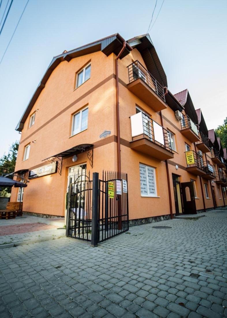 Veronika - Housity