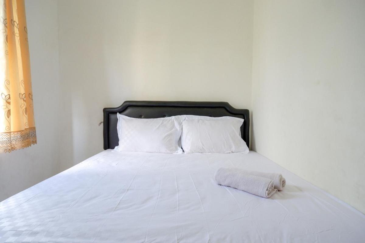 Pandawa Guest House At Ngaliyan Square Mitra RedDoorz - Housity
