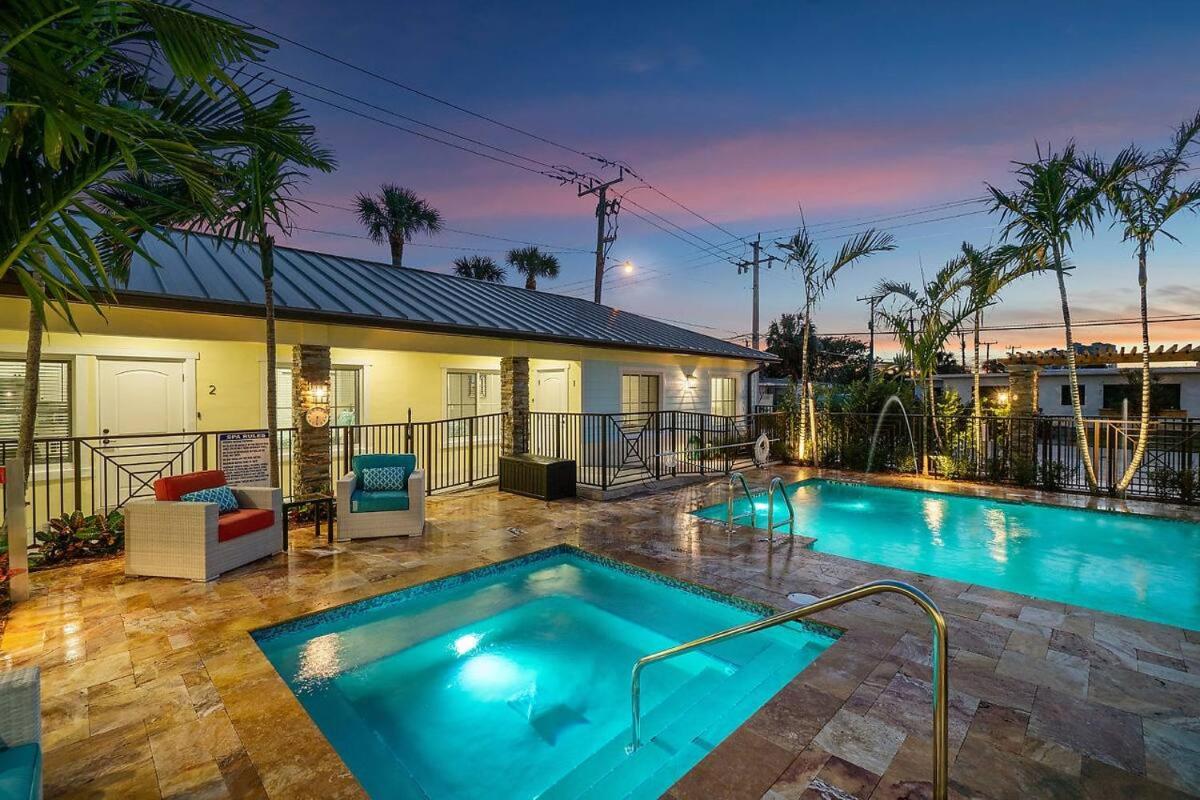 Bermuda Bungalows (Tropical Island Getaway) - Housity