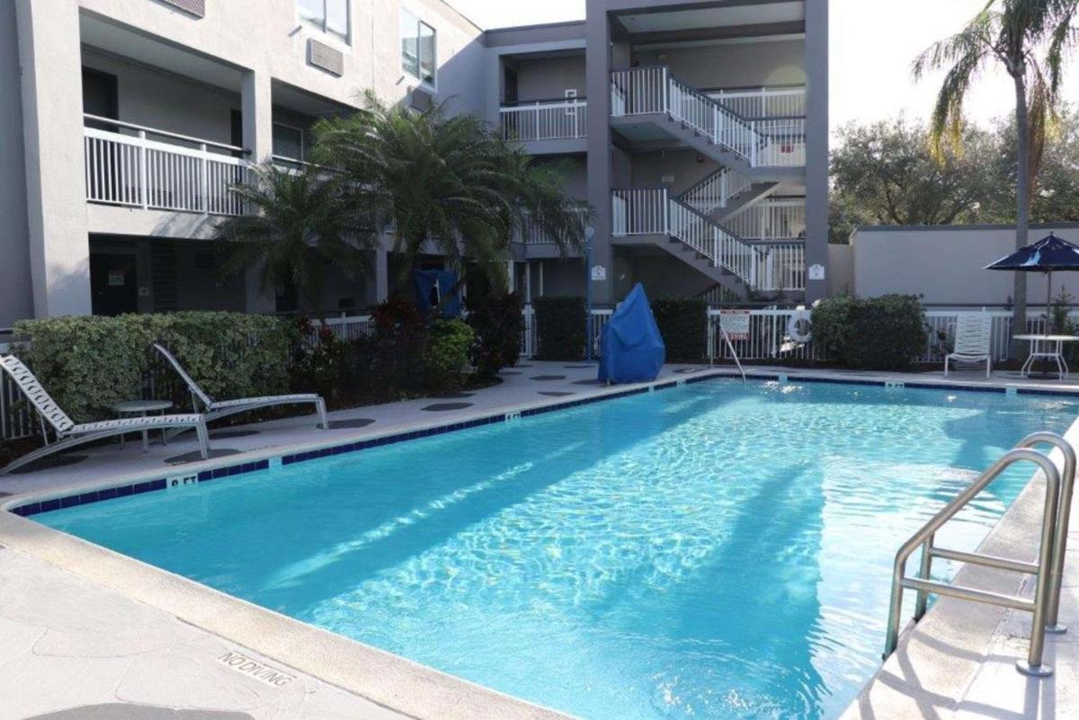 Quality Inn Miami Airport - Doral - Housity