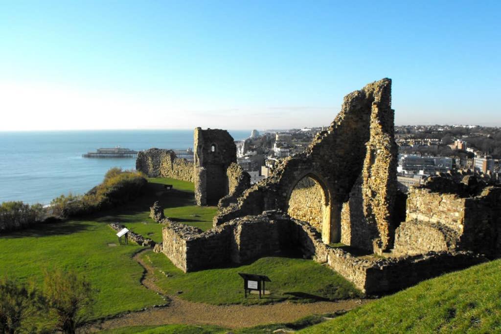 Suitetrails - Stunning 18th Century 5 Bed House Old-Town Hastings