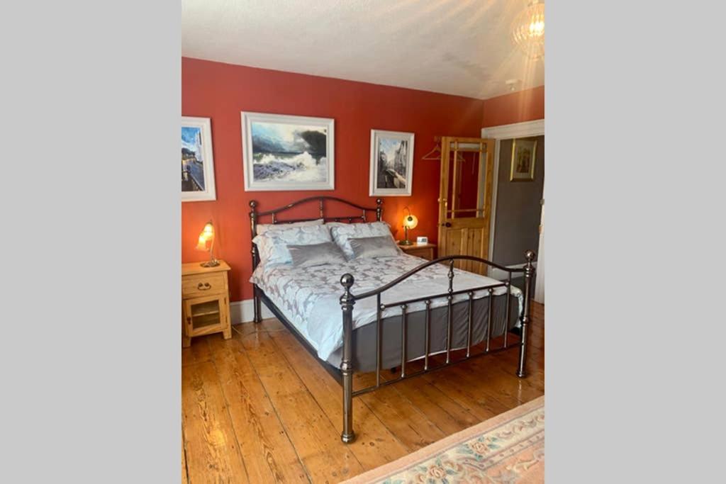 Suitetrails - Stunning 18th Century 5 Bed House Old-Town Hastings