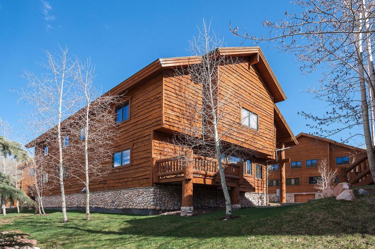 Timberwolf Condo - Housity