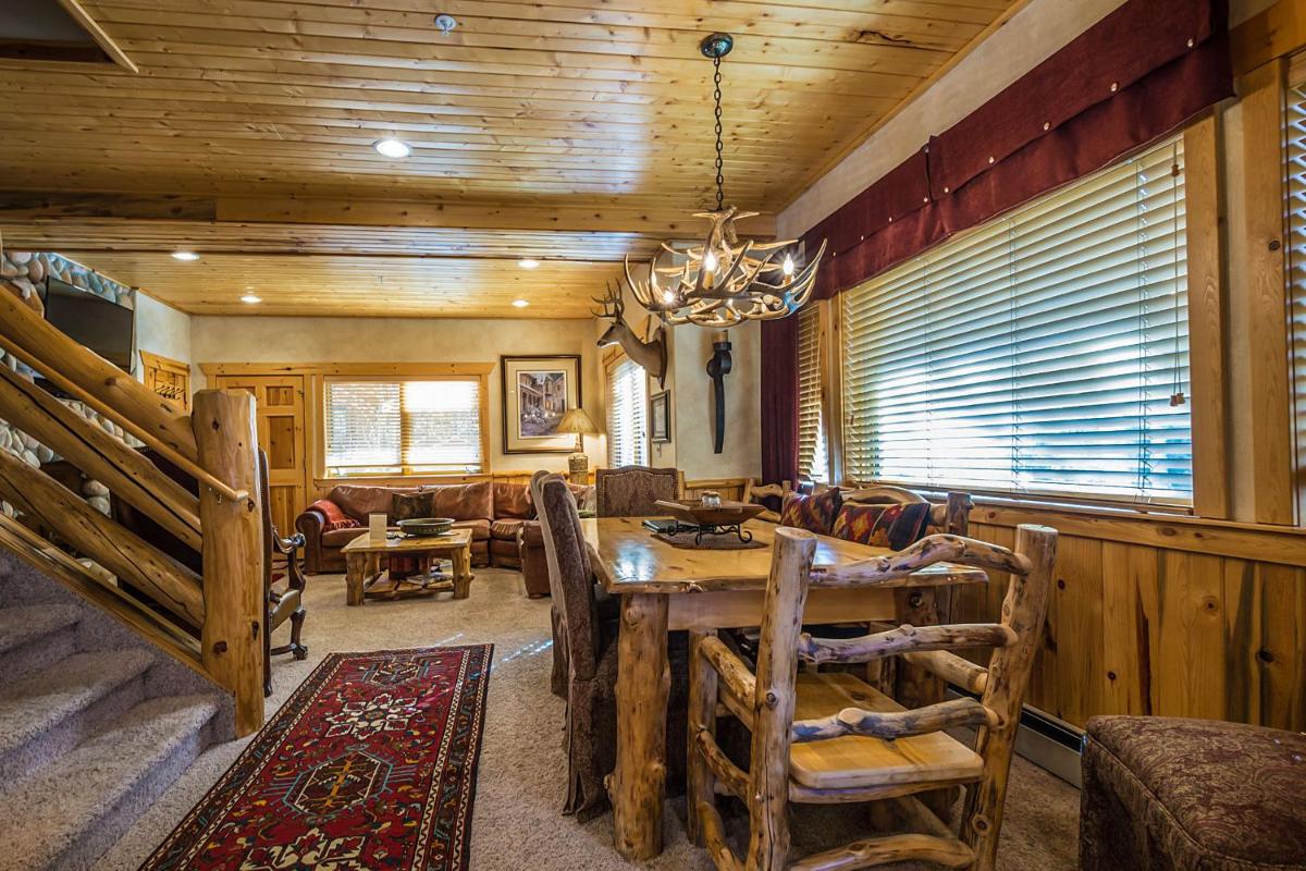 Timberwolf Condo - Housity