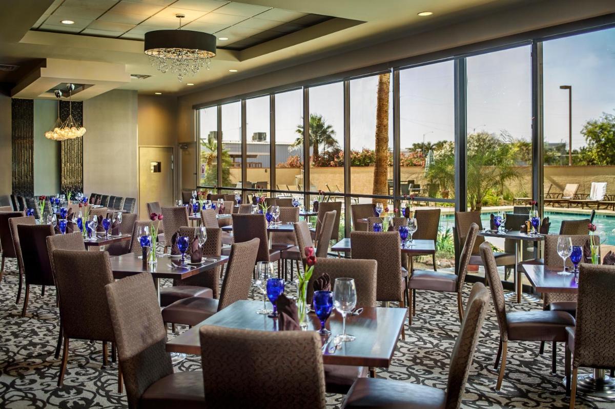Crowne Plaza Phoenix Airport - PHX by IHG - Hizvo