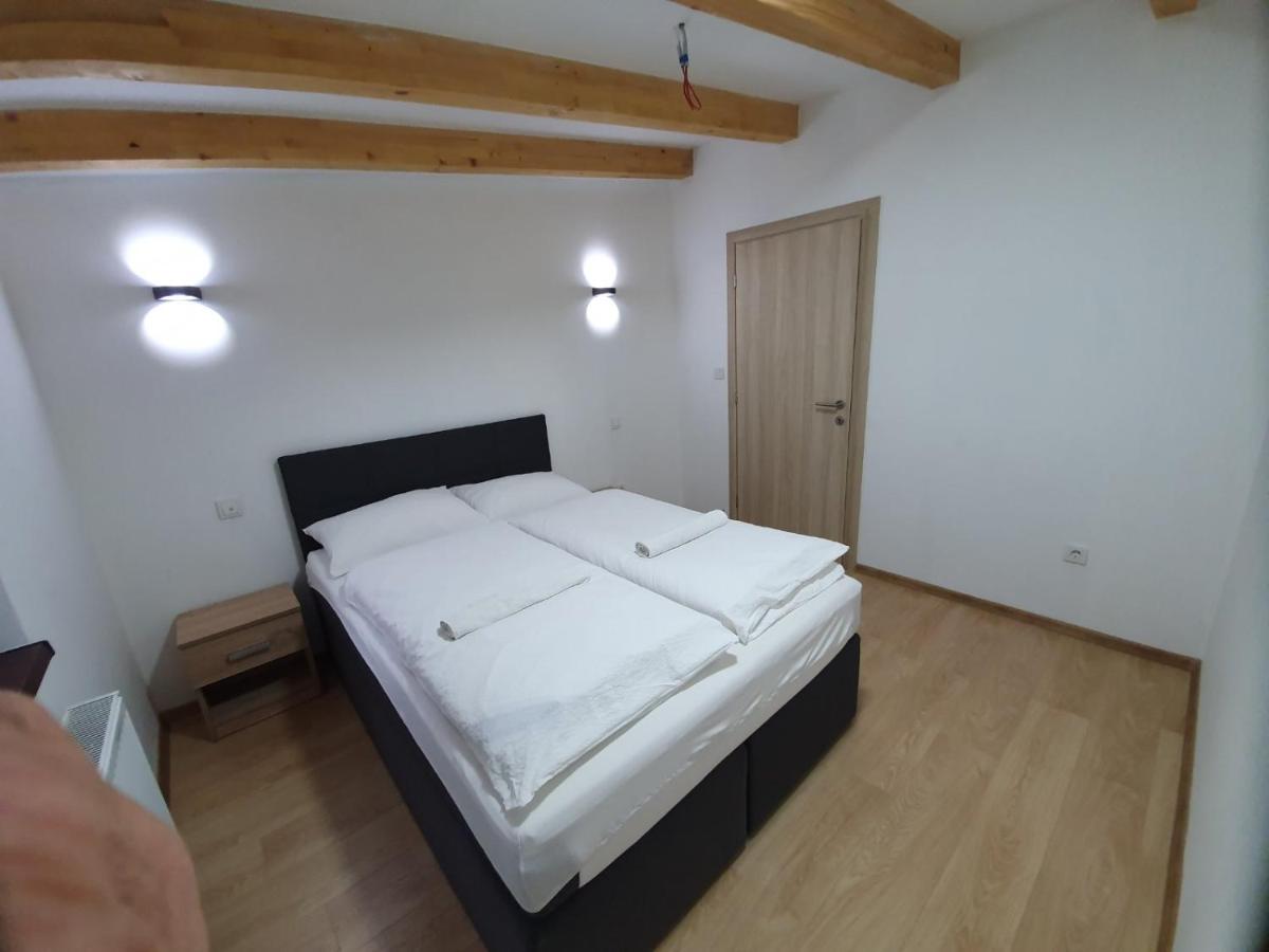 Marušić Apartments - Housity