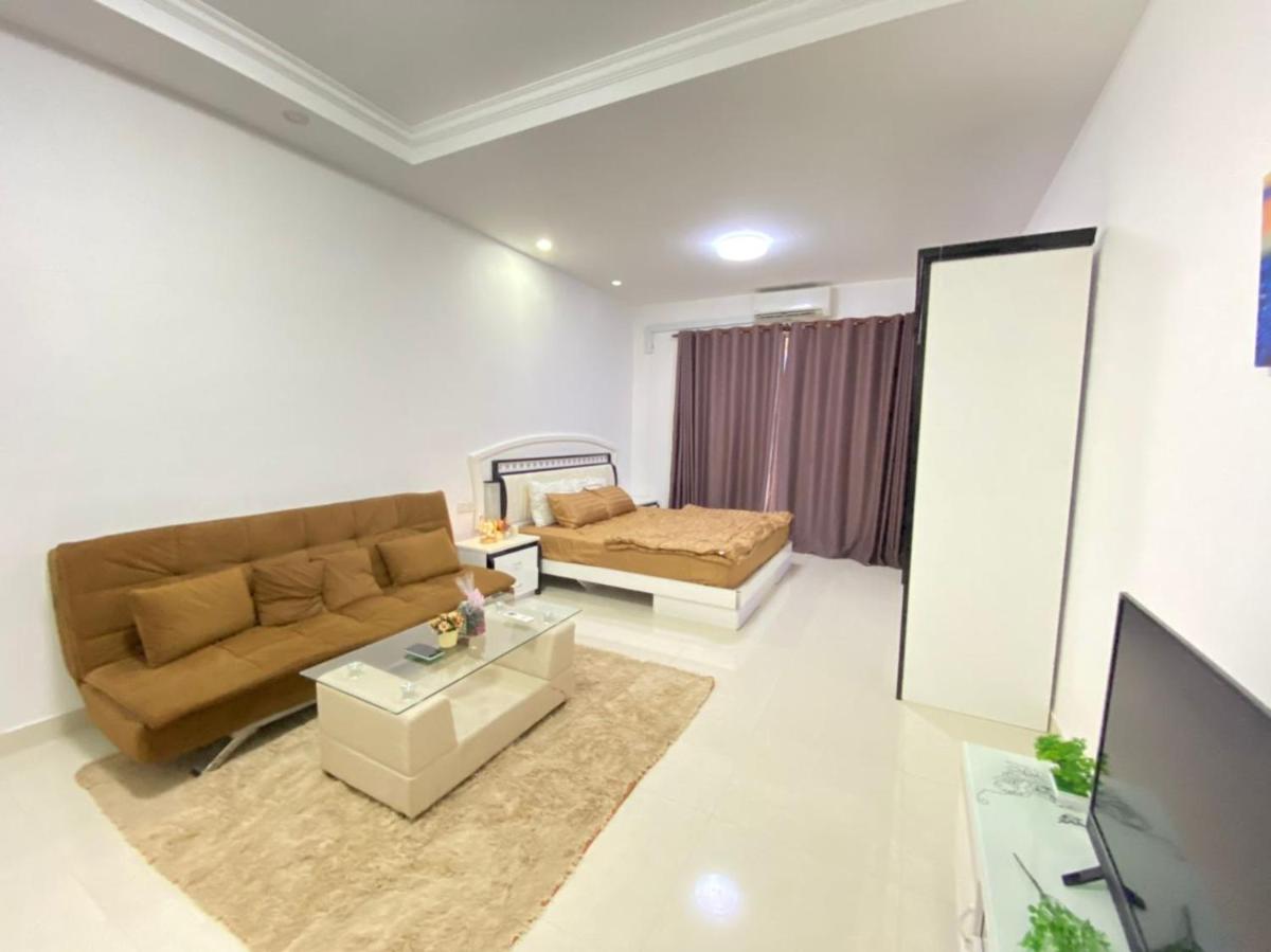 Riverfront Condo at Diamond Island - Housity