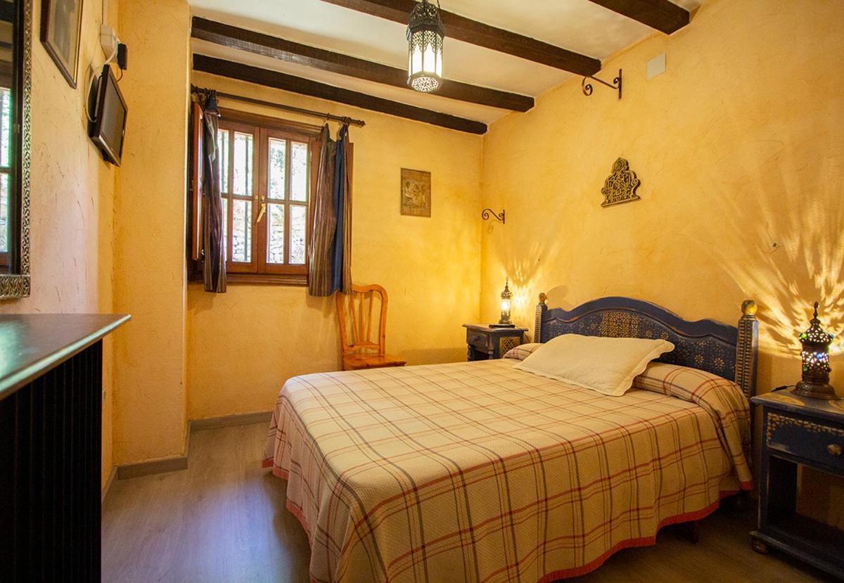 Hotel Rural Calatañazor - Housity