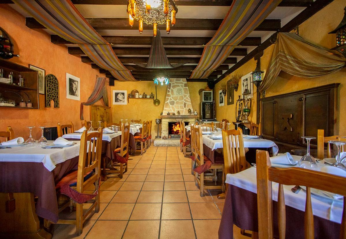Hotel Rural Calatañazor - Housity