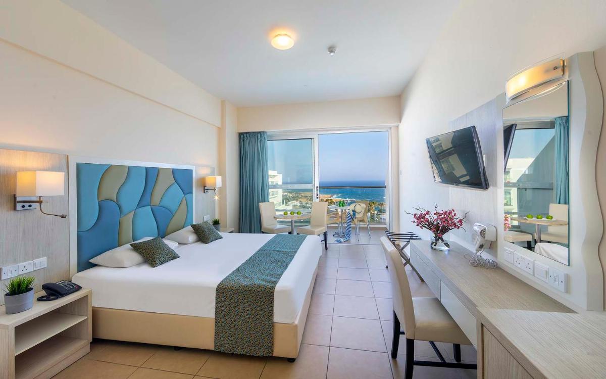 tofinis hotel rooms