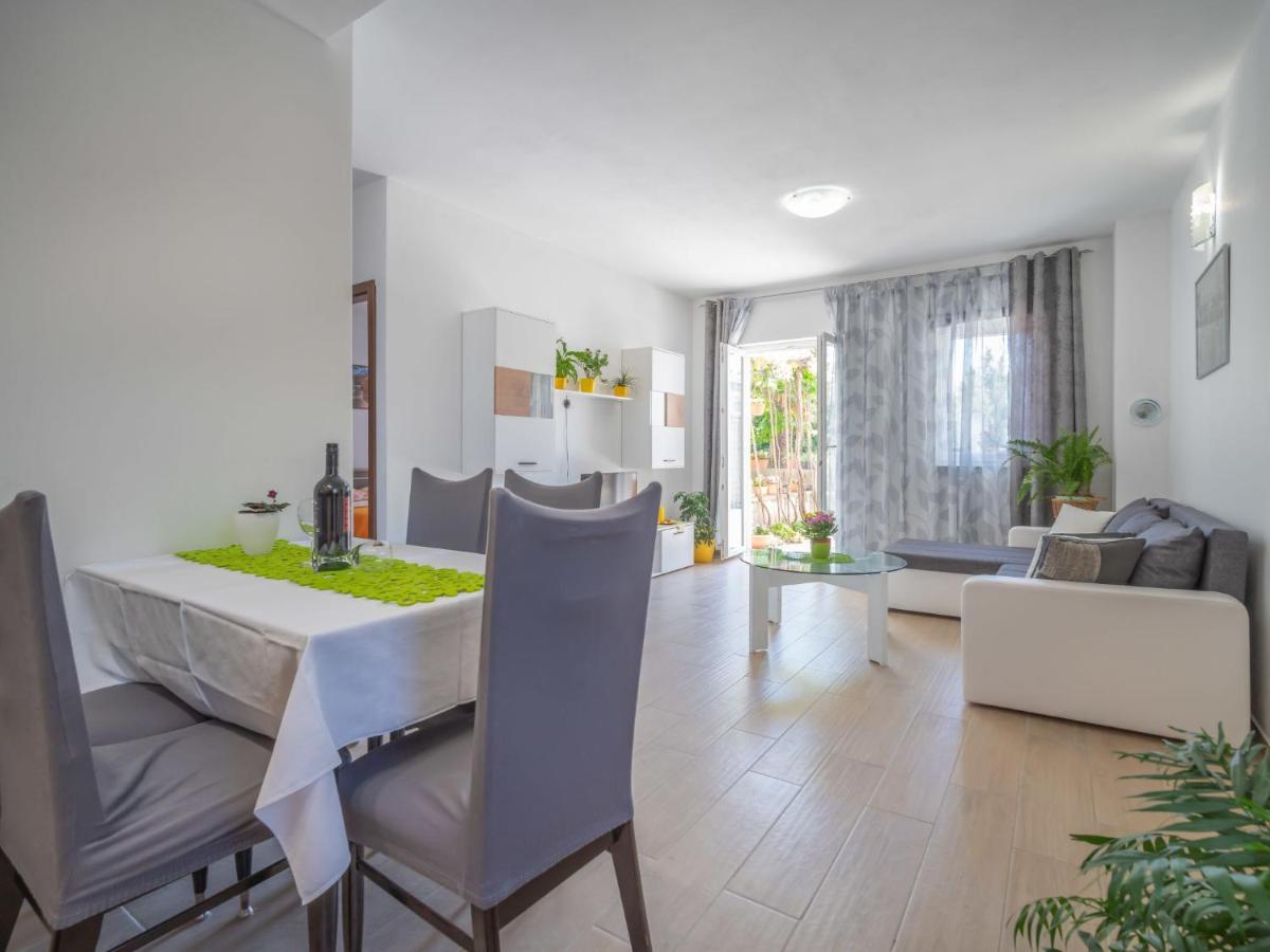 Apartment Judita by Interhome - Housity