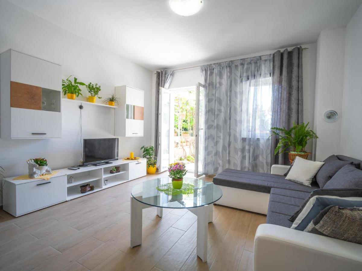 Apartment Judita by Interhome - Housity