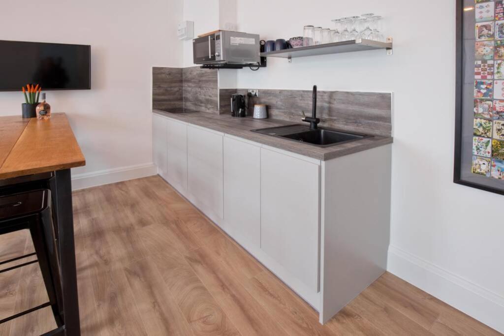 Blackbird Luxury Accommodation Room 10 - Hizvo