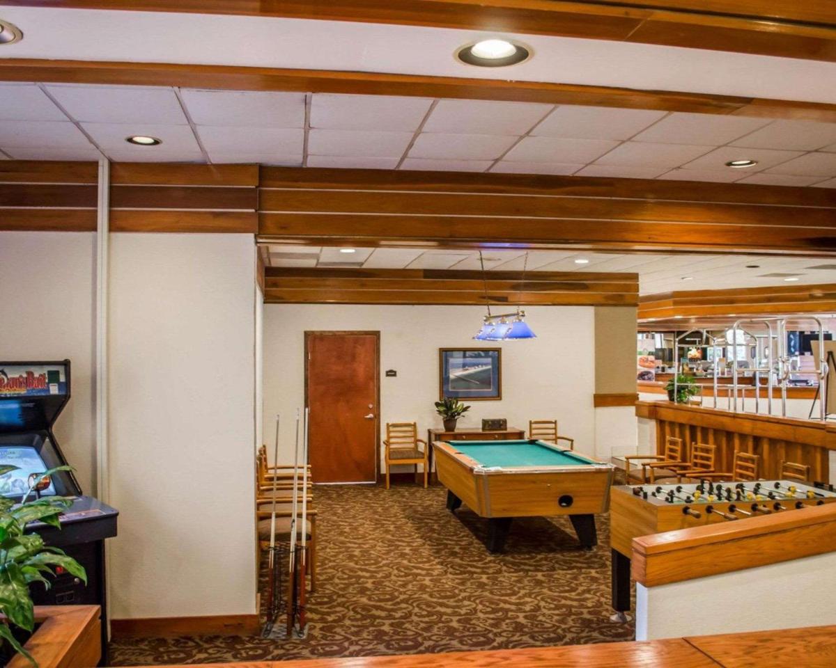Quality Inn & Suites Pensacola Bayview - Housity