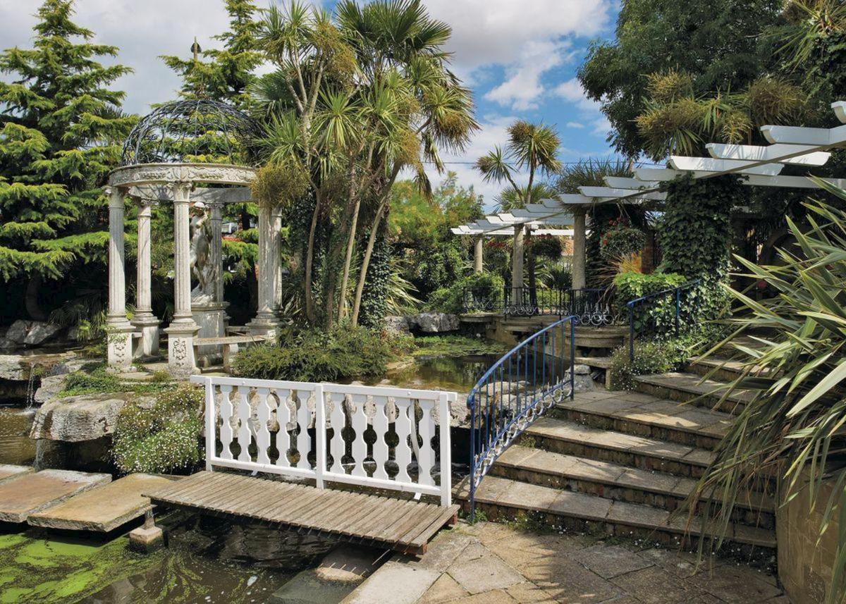 Foxhunter Park - Housity