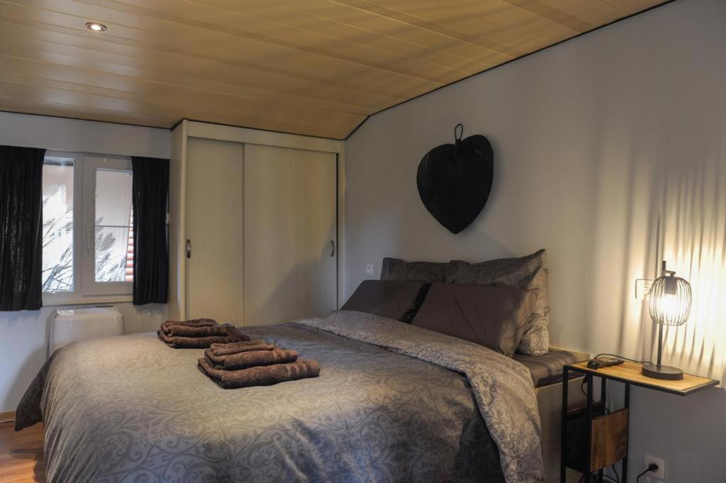 Prachtige chalet Wabi Sabi aan het water! - Housity