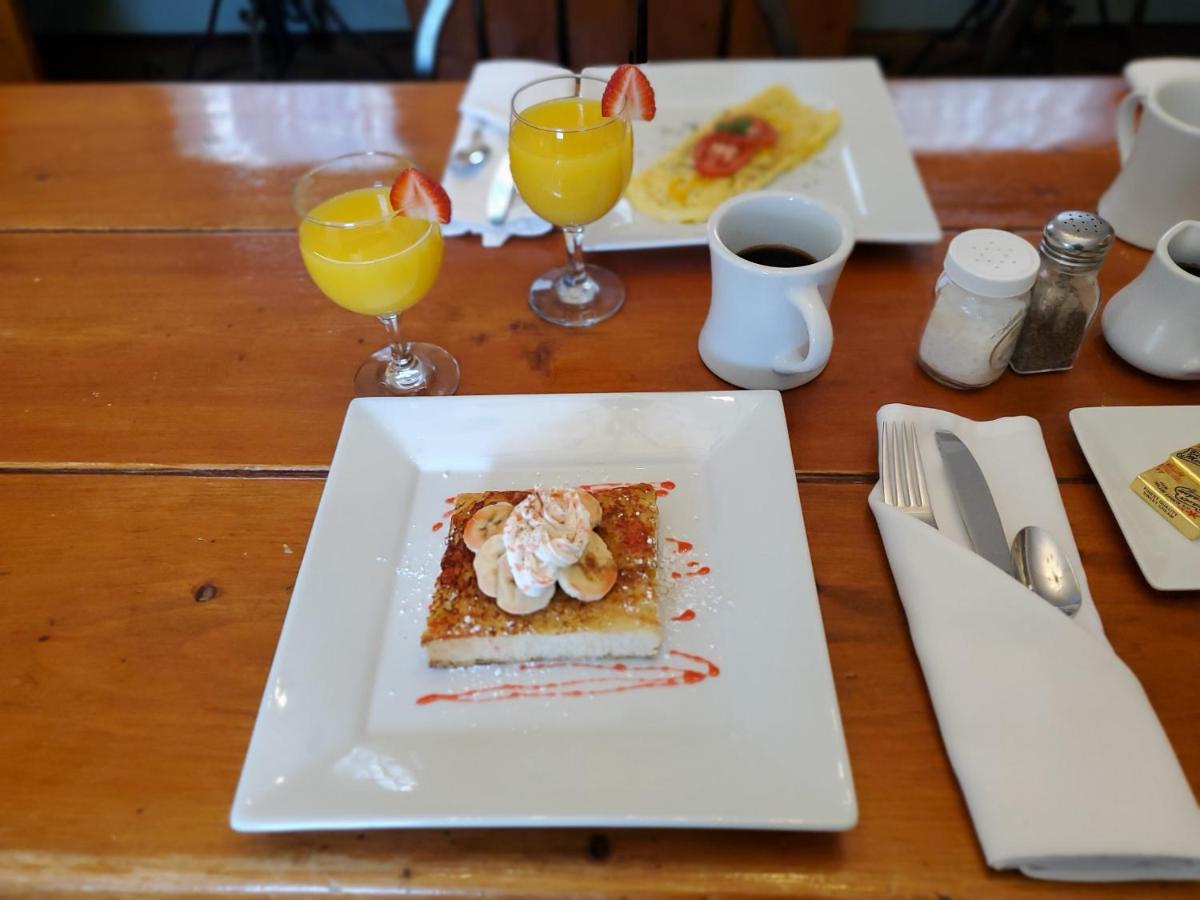 Cleveland House Inn - Housity