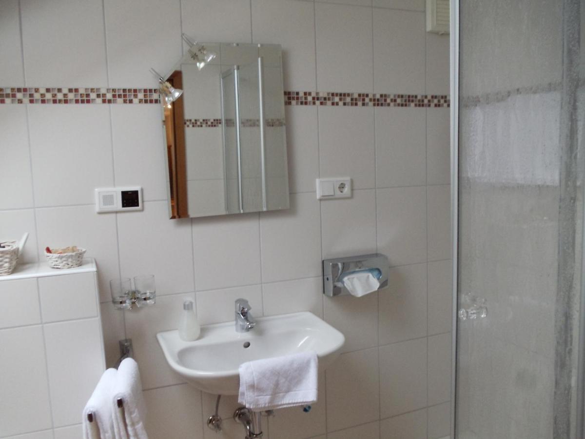 Hotel Restaurant Weisbrod - Housity
