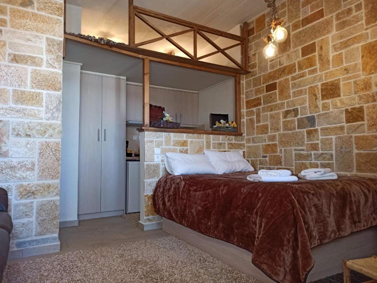 Anastazia's Little House - Housity