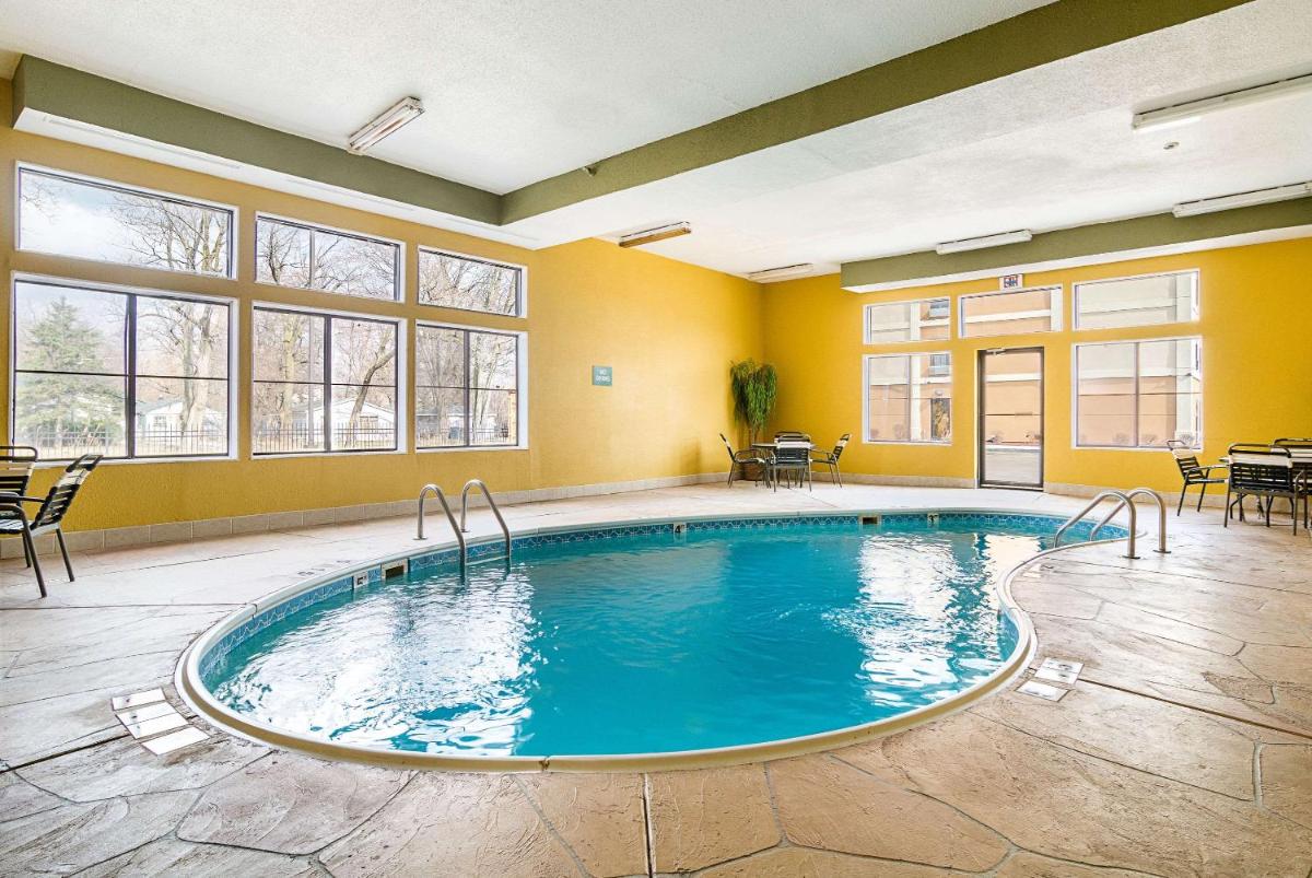 Quality Inn & Suites Harvey - Chicago Southland - Housity