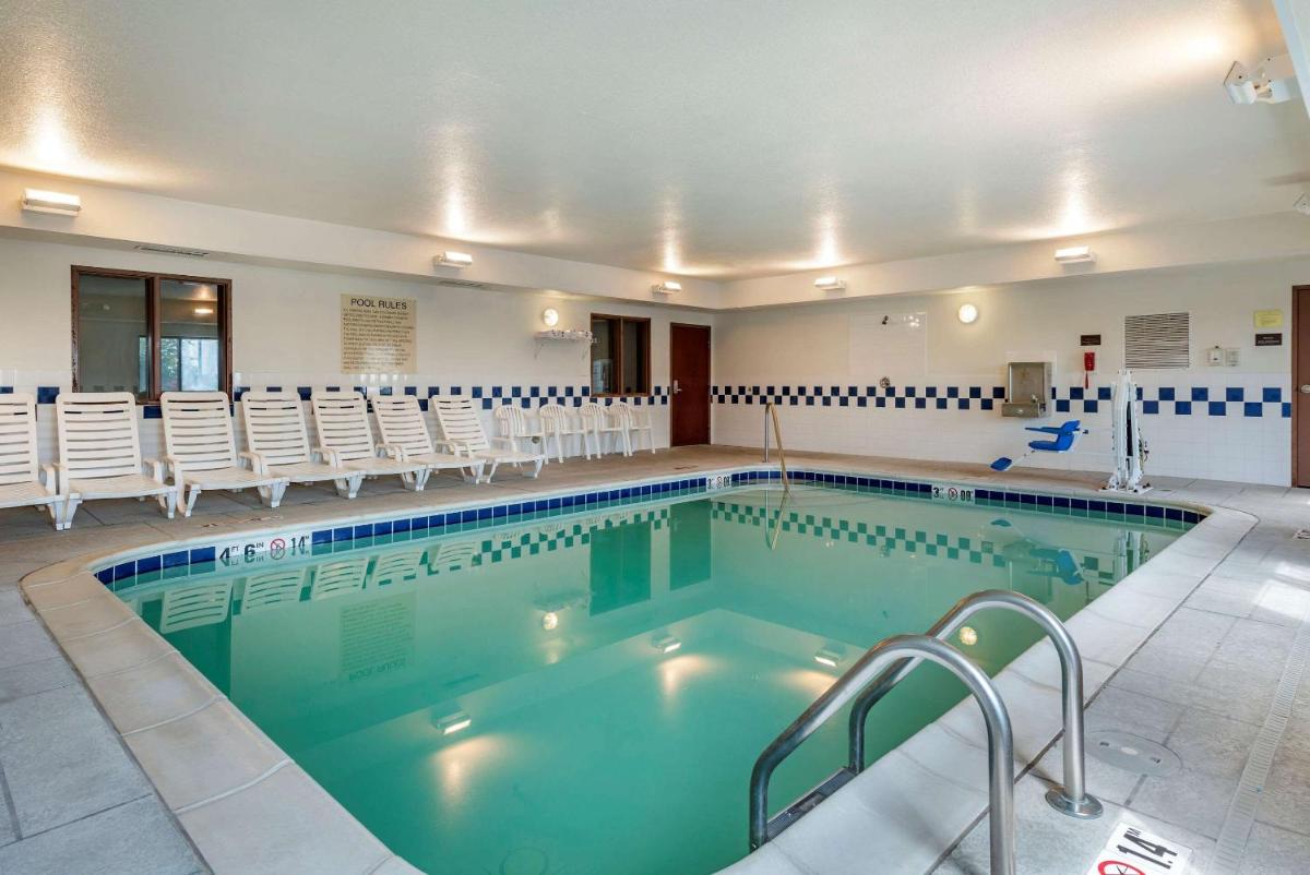 Comfort Inn & Suites Muncie Near University - Housity