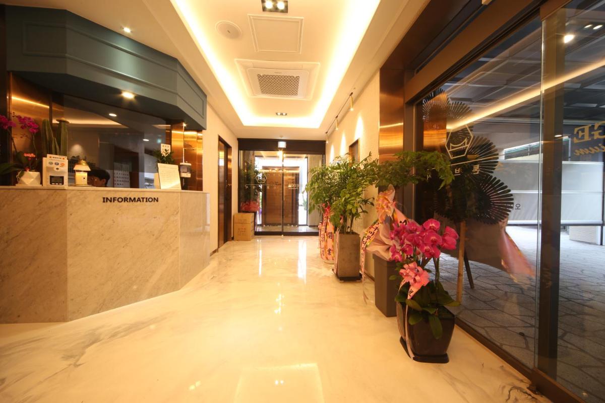 The Stone Bridge Hotel Sasang - Housity