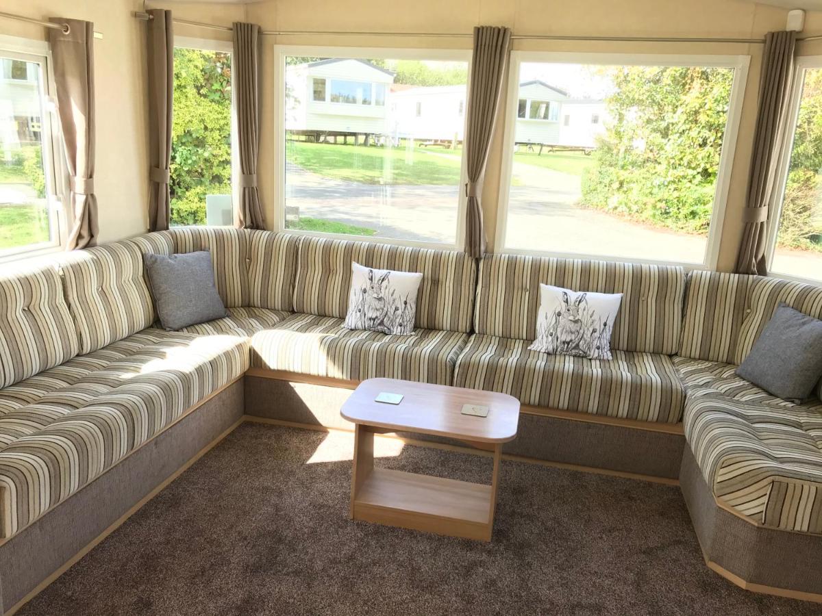 Accessible Wheelchair Friendly Caravan, LG24, Shanklin, Isle of Wight - Housity