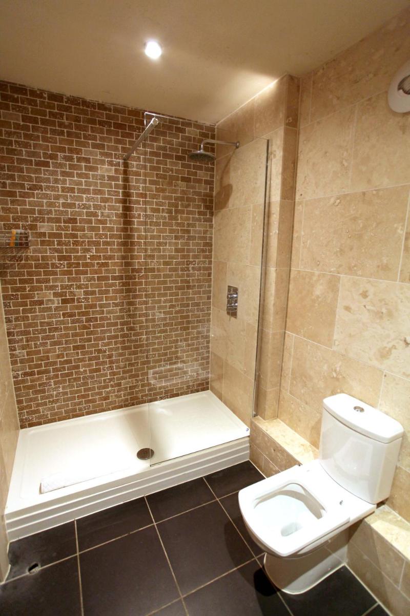 The Crown at Playhatch - Housity