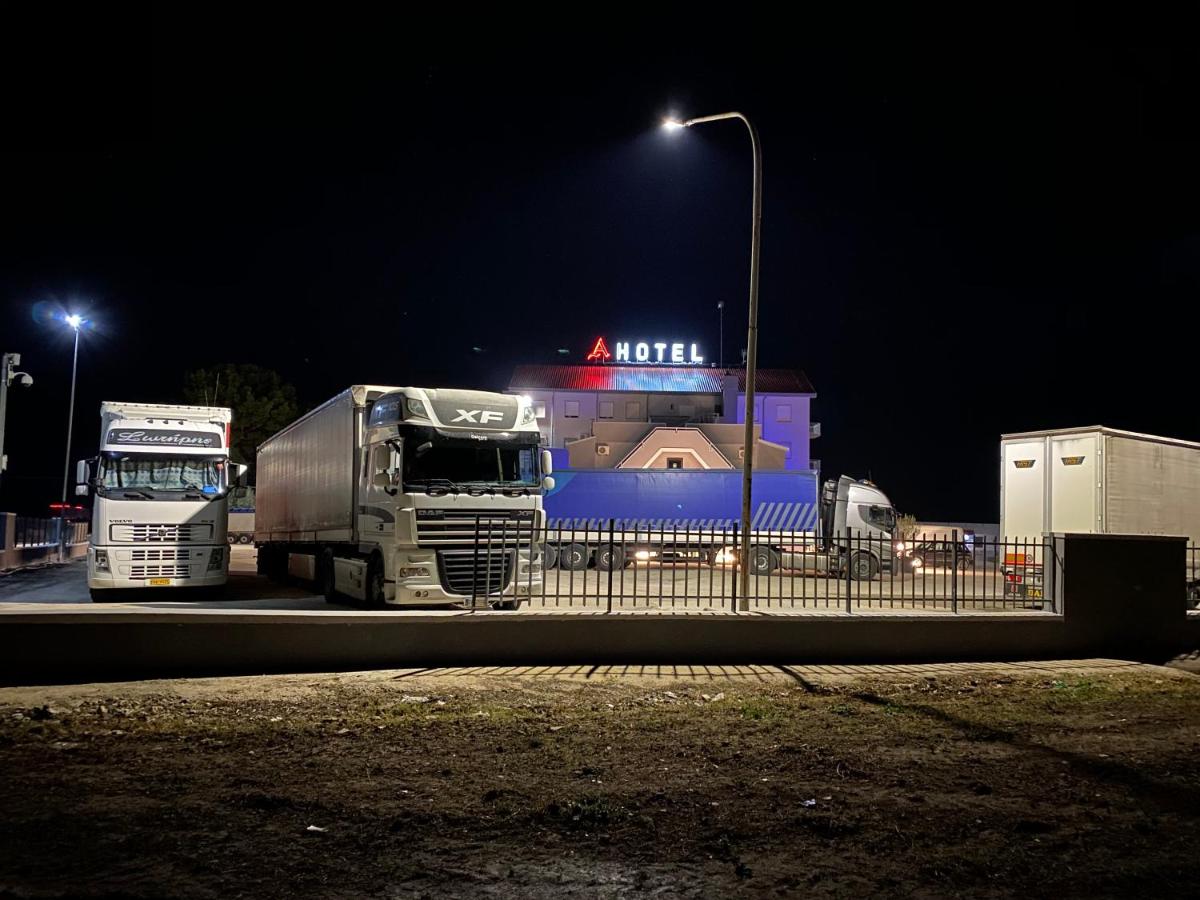 Asselta Hotel - Housity