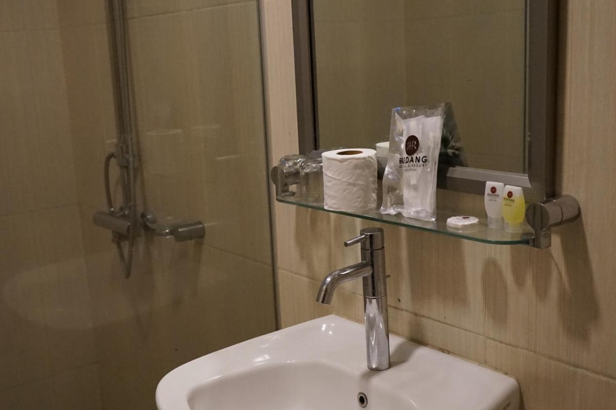 Rudang Hotel & Resort Berastagi - Housity