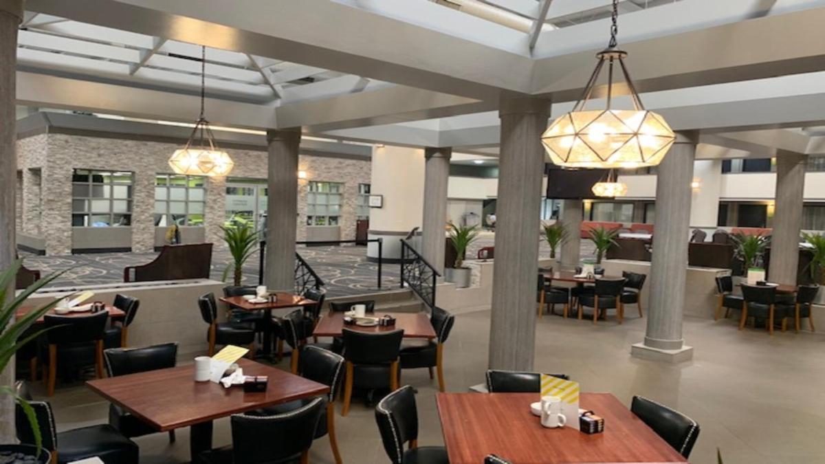 Holiday Inn Chicago North Shore, an IHG Hotel - Housity