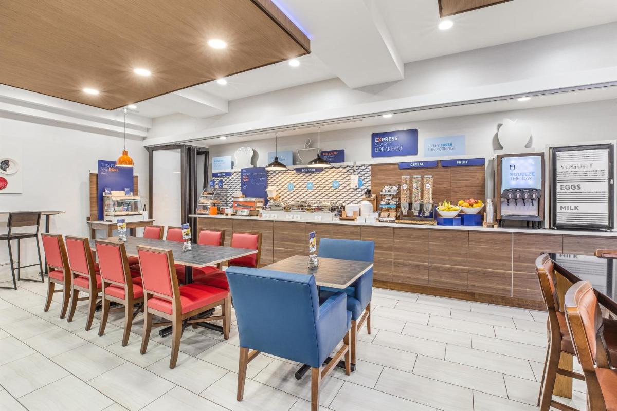 Holiday Inn Express Hotel & Suites Tacoma, an IHG Hotel - Housity
