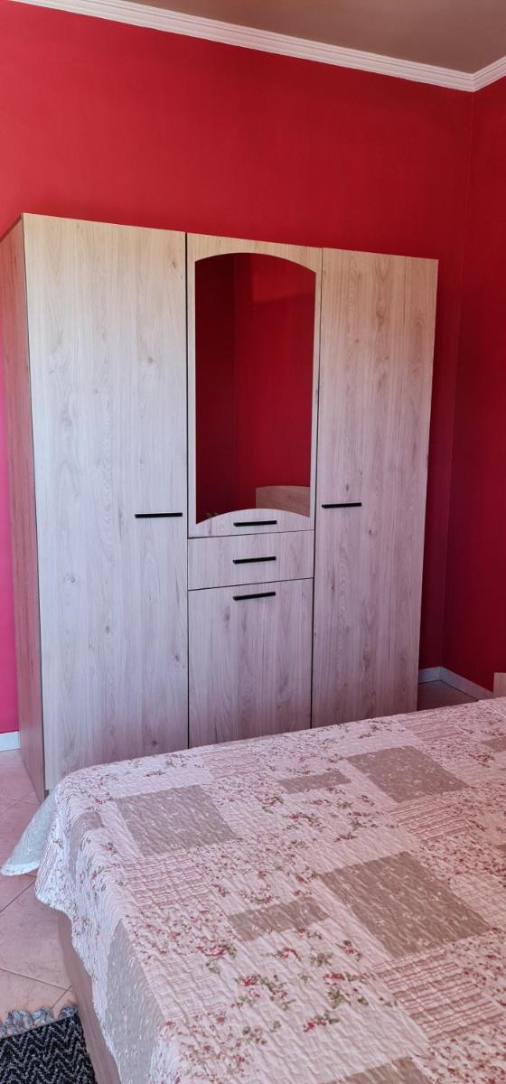 Giotas House - Housity