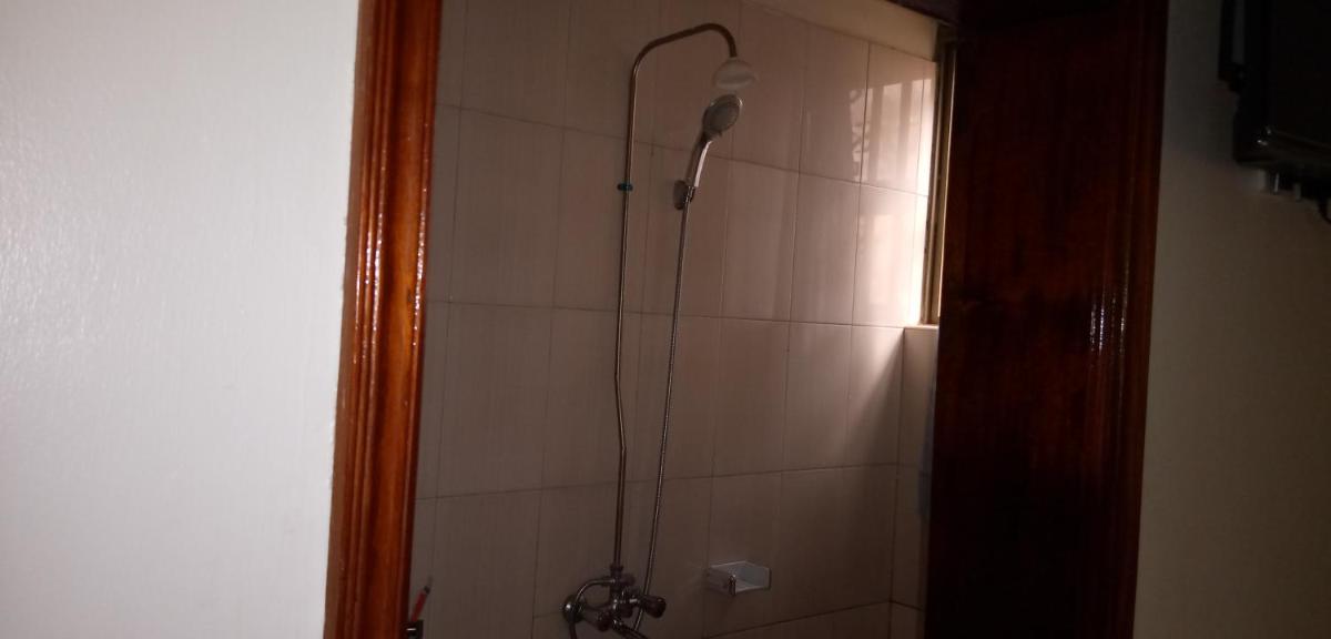 Davis Tours Home Stay - Housity