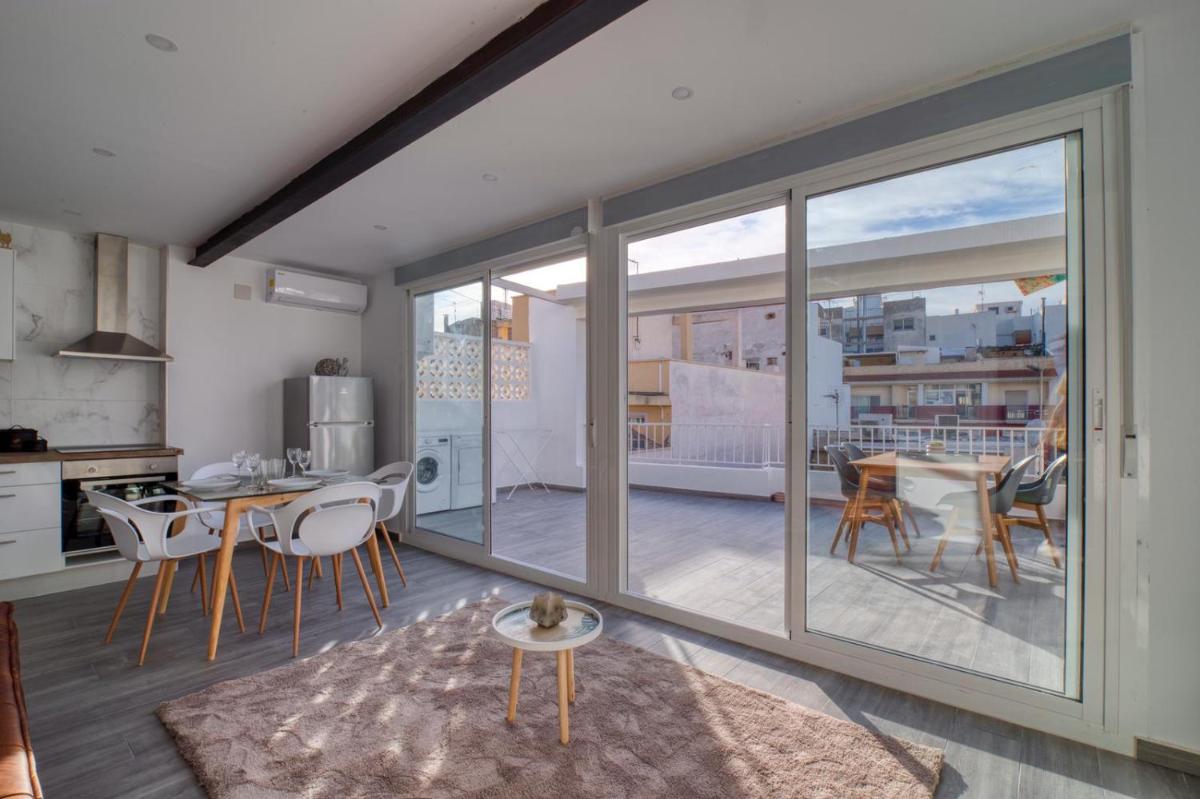 Luxury Holiday Penthouse Pozo - Housity