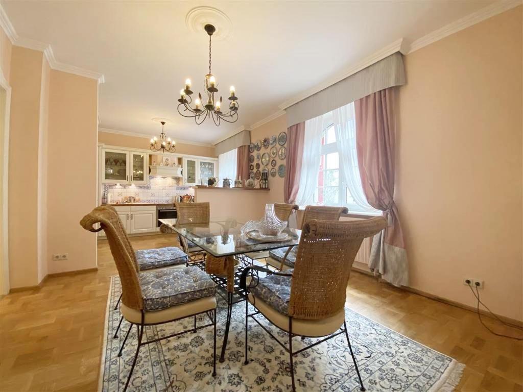Baden-BadenSpaApartment - Housity