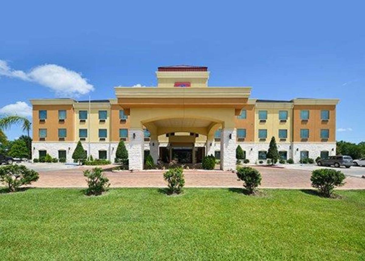 Comfort Suites - Housity