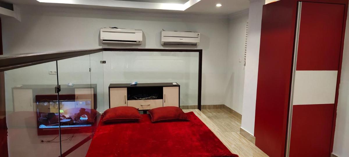 D&D Guest House & Cafe Syariah - Housity